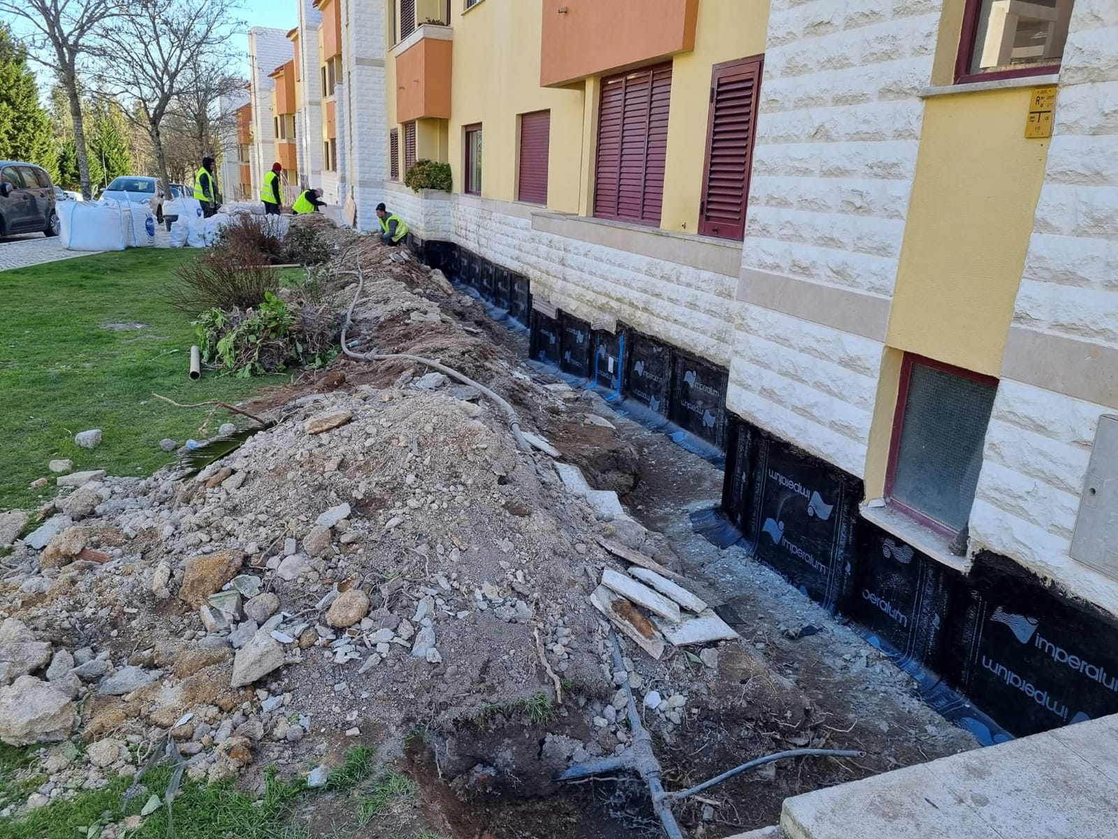 Aplicação de isolamento em cobertura plana